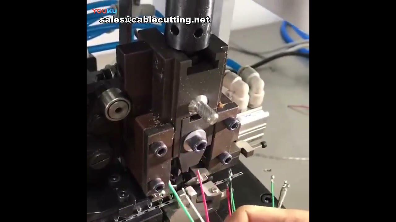 USB-kabel stripmachine en draadkrimpmachine - Efficiënte automatisering voor kabelverwerking
