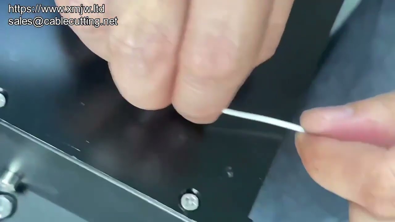 Precisie laserdraadstripmachine voor aluminiumfolie-afscherming van kabels