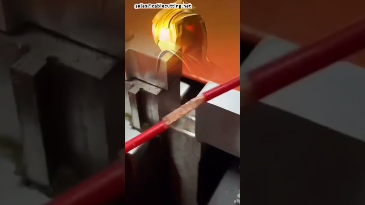 Humoristische clip: Ultraman koopt een ultrasone lasmachine #fabriek #machine #cnc