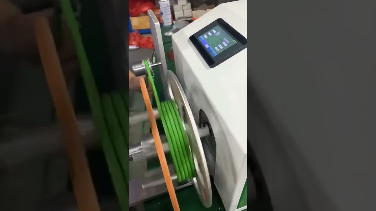 Elektrische kabels & datakabels strippen? Ontdek onze machine! #kabelstripmachine #fabriek #automotive #DIY