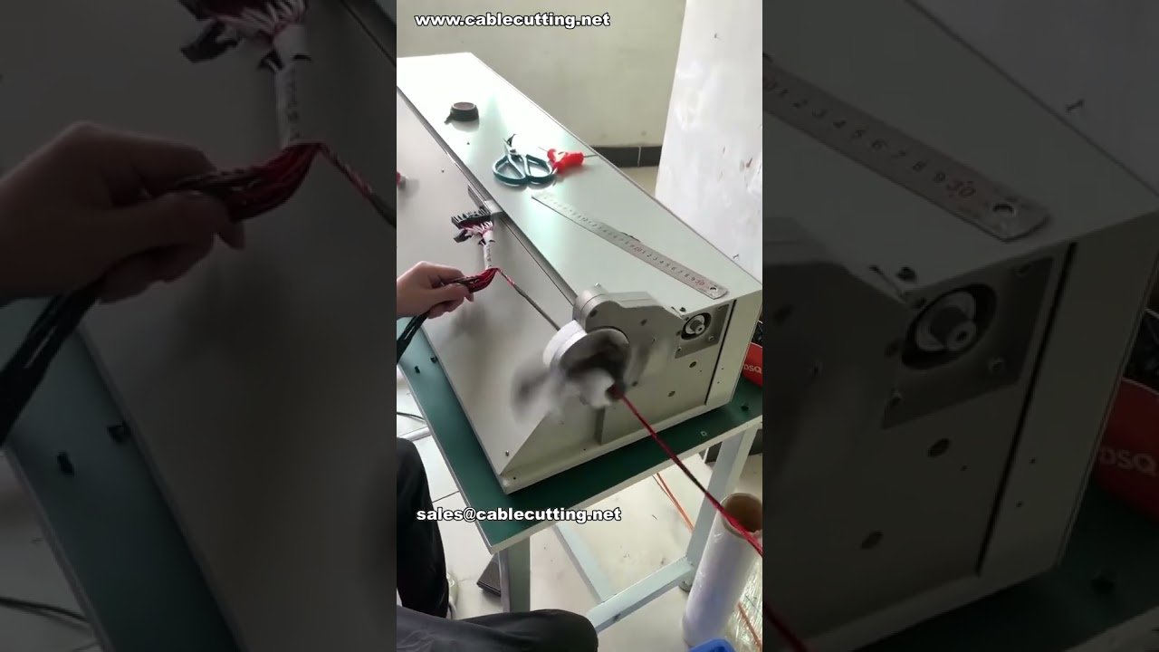 Continue tapeermachine voor autokabelbomen | Fabrieksshowcase