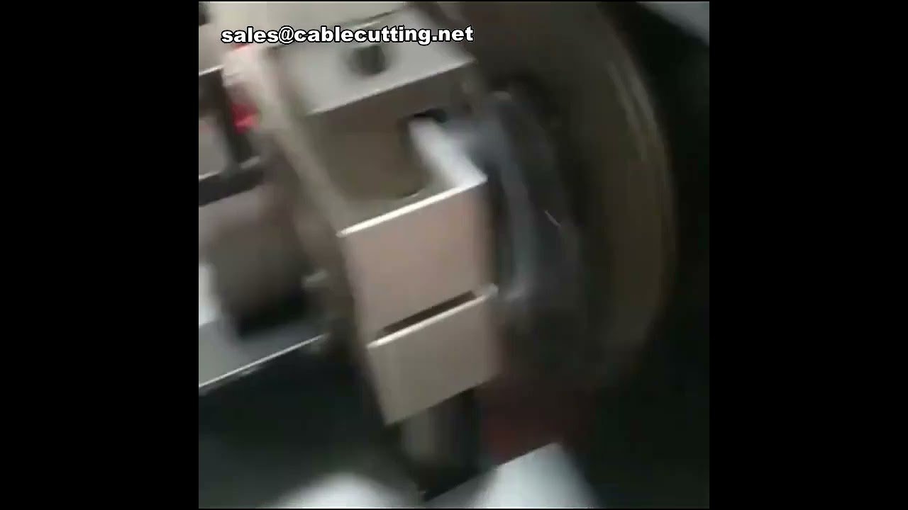 Automatische meerlaagse PEX-buizensnijmachine voor loodgieters | Efficiënte buizen snijden