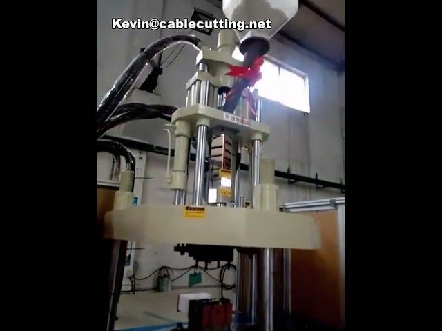 30-ton kleine spuitgietmachine voor helder kunststof - Te koop