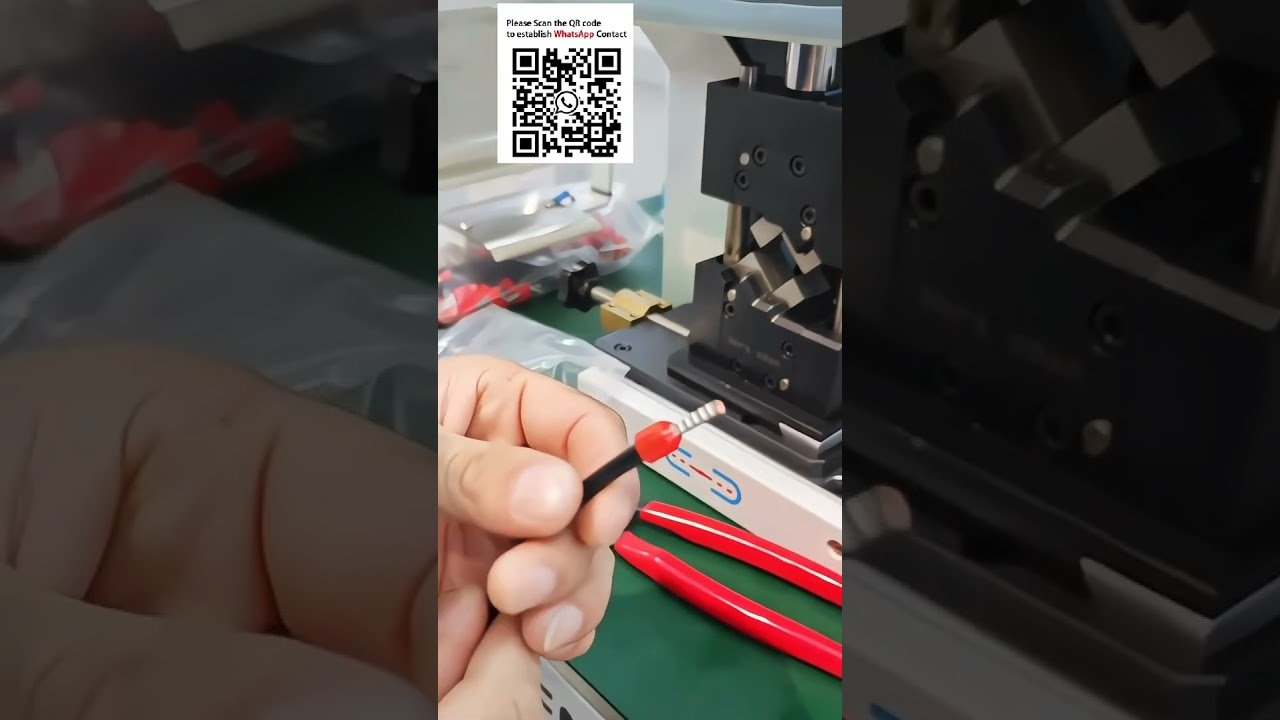 Precisie Applicator Matrijs voor Buisvormige Kabelklemmen – Automatiseringscomponent